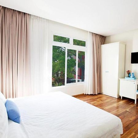 Co Xanh Hotel Дананг Экстерьер фото