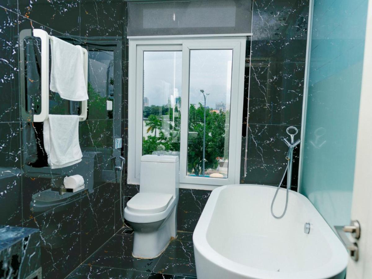 Co Xanh Hotel Дананг Экстерьер фото