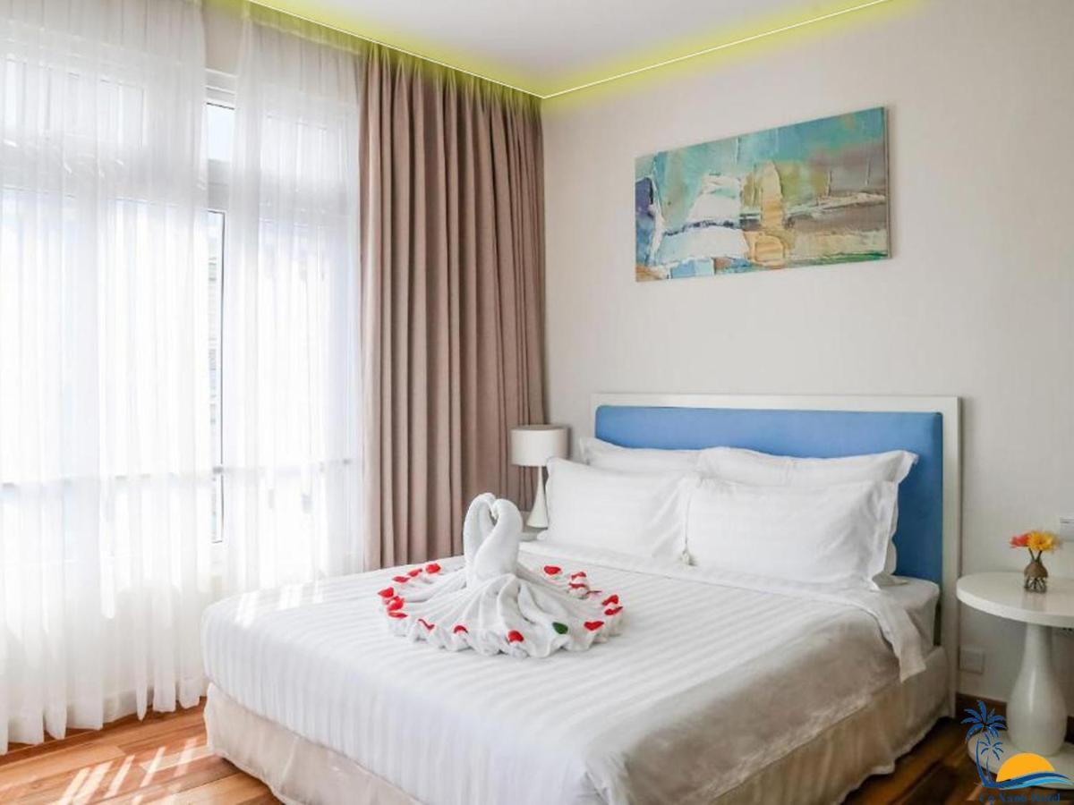 Co Xanh Hotel Дананг Экстерьер фото
